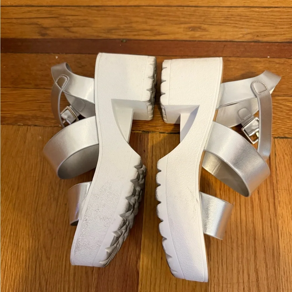 Soda Silver Strappy Sandals - Picture 4 of 6